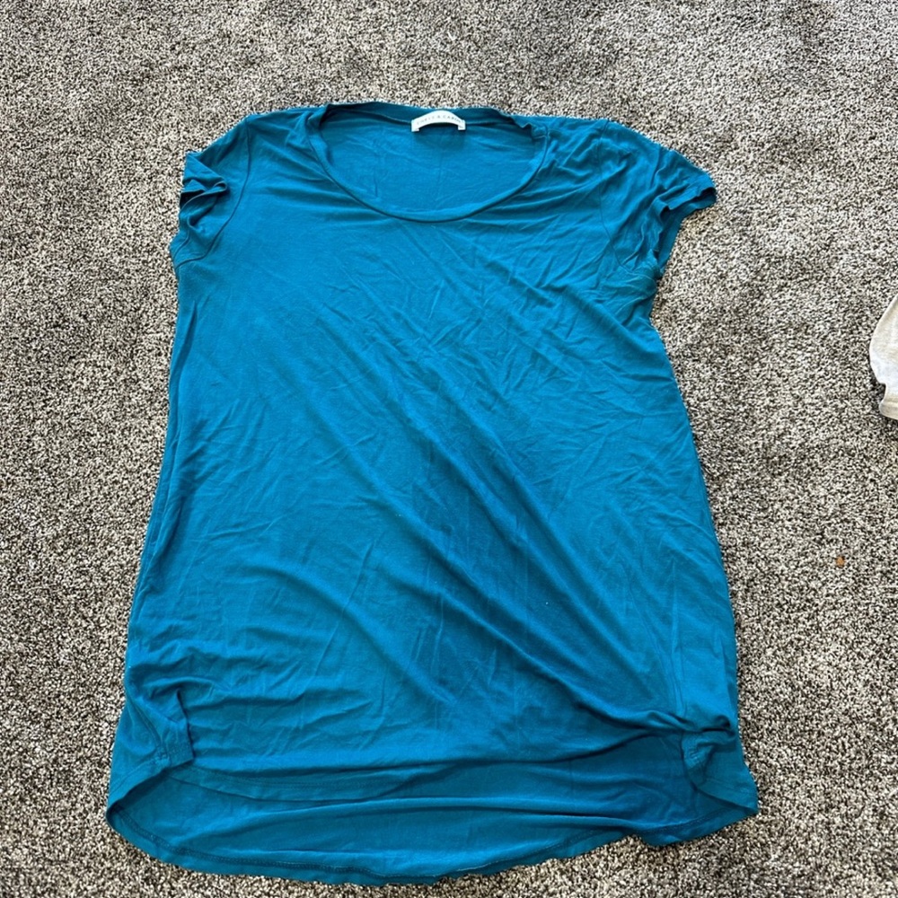 Basic tee - Picture 1 of 3